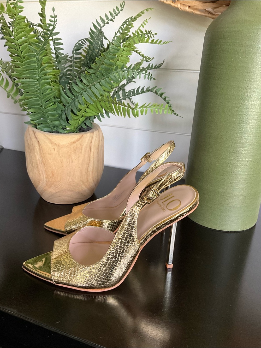Jennifer Lopez Metallic Gold Slingback Stiletto Heels